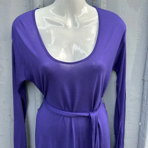 Community T  Shirt Dress, size Small - Picture 4 of 8